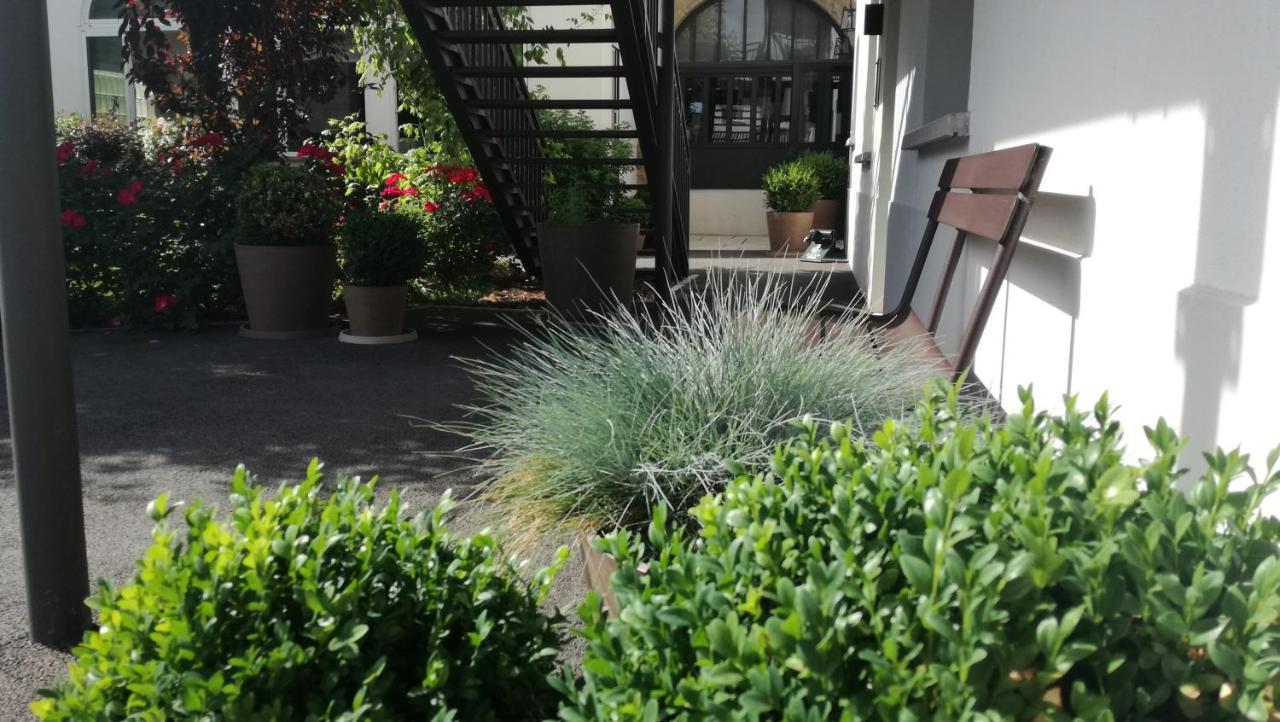 Hotel Jardin Le Pasteur Châlons-en-Champagne Exterior foto