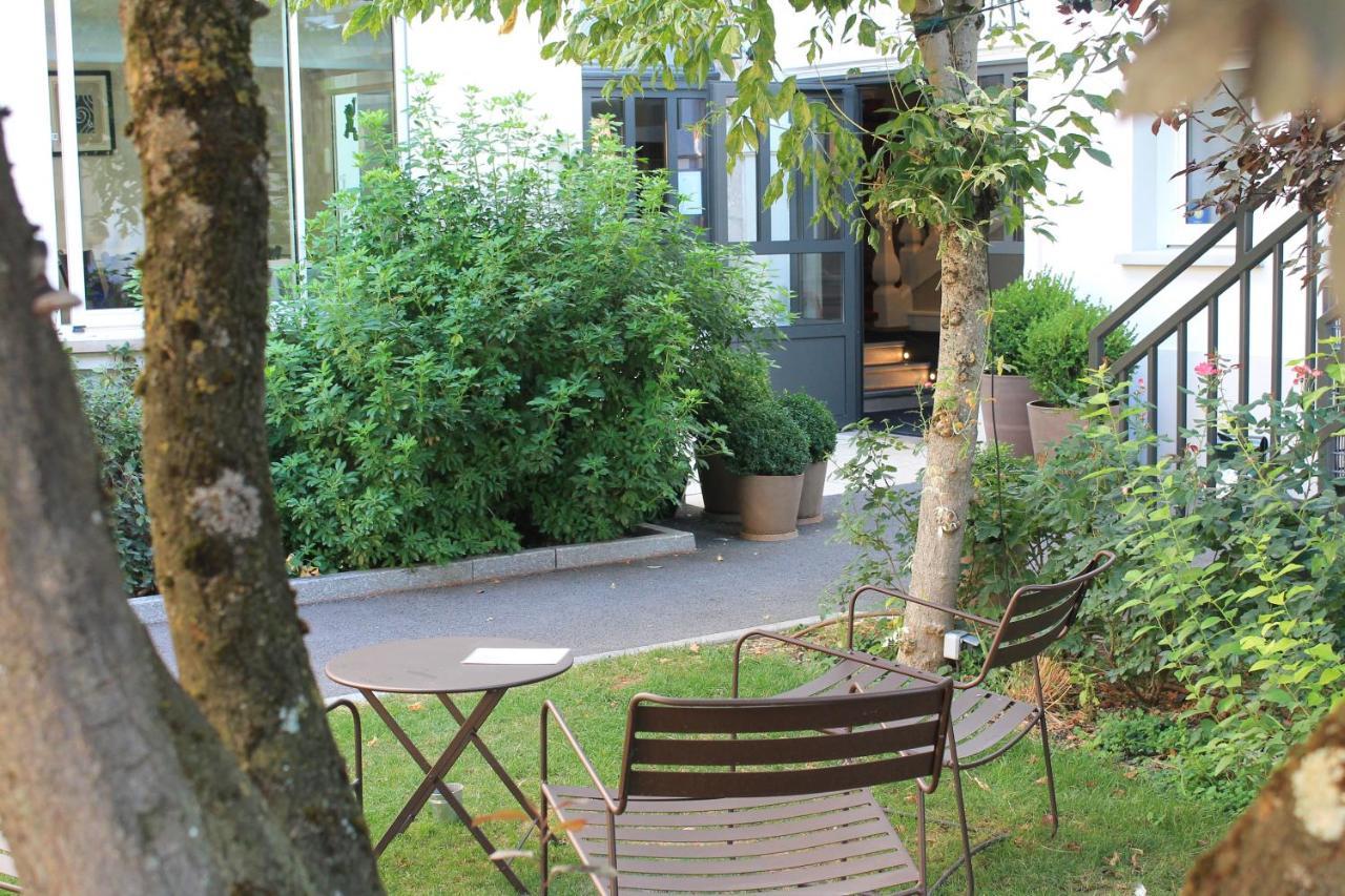 Hotel Jardin Le Pasteur Châlons-en-Champagne Exterior foto